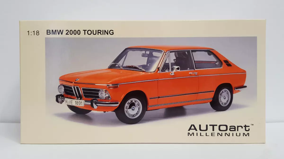 Autoart 1:18 BMW 2000 TOURING Orange