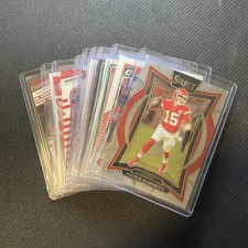 Patrick Mahomes 7 Card Lot KC Chiefs - Parallel Base  and Insert