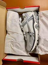 Size 9.5 - Nike Air Zoom Vomero 5 Summit White/Metallic Silver IM2219-121