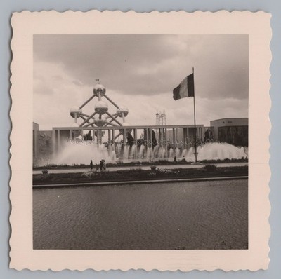 Brussels Belgium 1958 - Expo Atomium Fountain - Old Photo 1950s