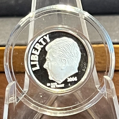Ronald Reagan 2006 1/10th Oz  .999 Silver Dime in Capsule ~ BU