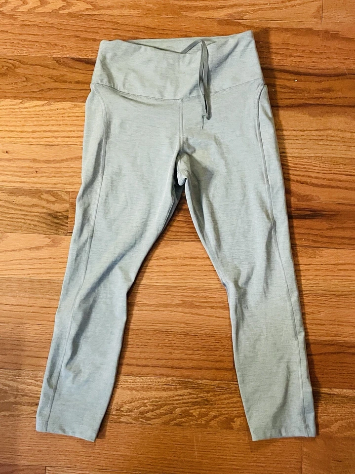 Nike Mujer Atlético Lote Camisas Pantalones Talla S M L Entrenamiento Gimnasio Yoga Lote de 9 Piezas Foto 4 de 4