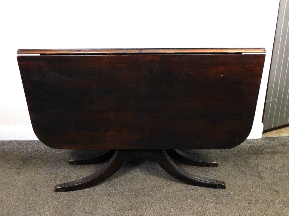 Antigua mesa de comedor lateral Duncan Phyfe hecha en EE. UU. 25" - 96" Foto 2 de 4