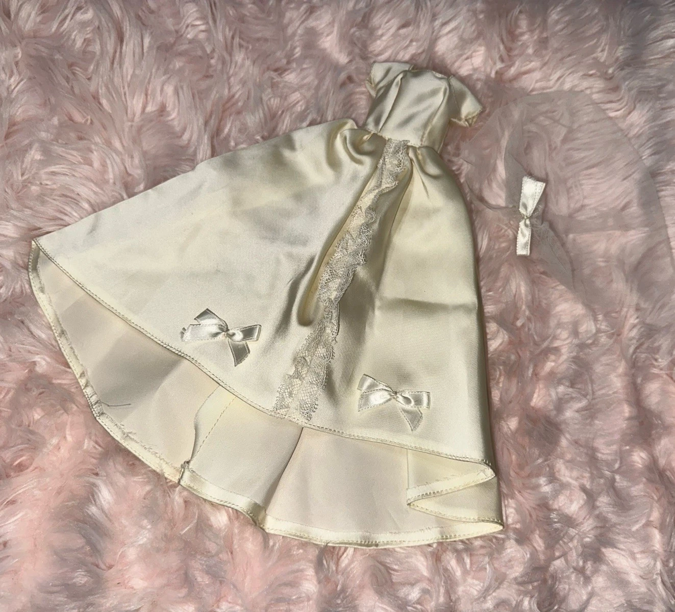 OFF WHITE Vintage Barbie bambola vestito clone bianco sporco abito da sposa e velo senza bambola
