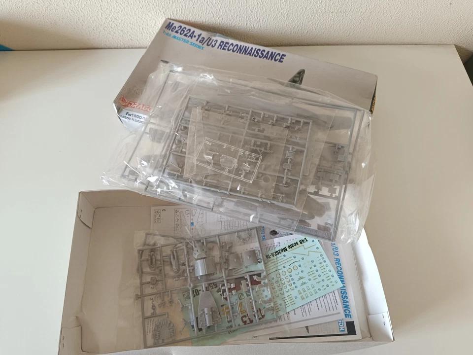 Modellino aereo Me 262a/U3 reconnaissace 1:48 master series DRAGON - Immagine 2 di 2
