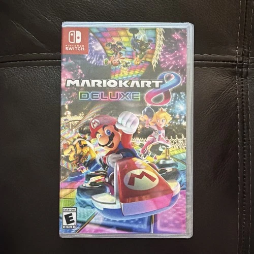 Mario Kart 8 -- Deluxe Edition (Nintendo Switch, 2017) [Physical]