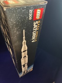 LEGO NASA Apollo Saturn V (21309) Complete w/ Manual