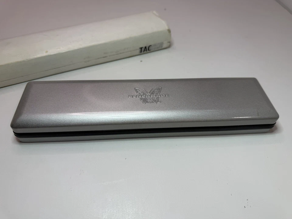 Cuchillo Plegable Benchmade 733-02 Ares Wood S30V Edición Limitada EE. UU. COMO NUEVO 120/500 Foto 2 de 4