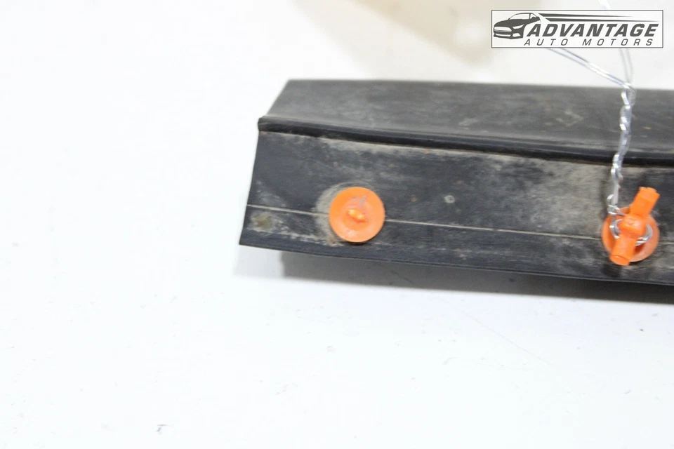 2015-2024 FORD EDGE CD539 SE FRONT LEFT DRIVER SIDE LOWER WEATHERSTRIP SEAL OEM - Image 4 of 4