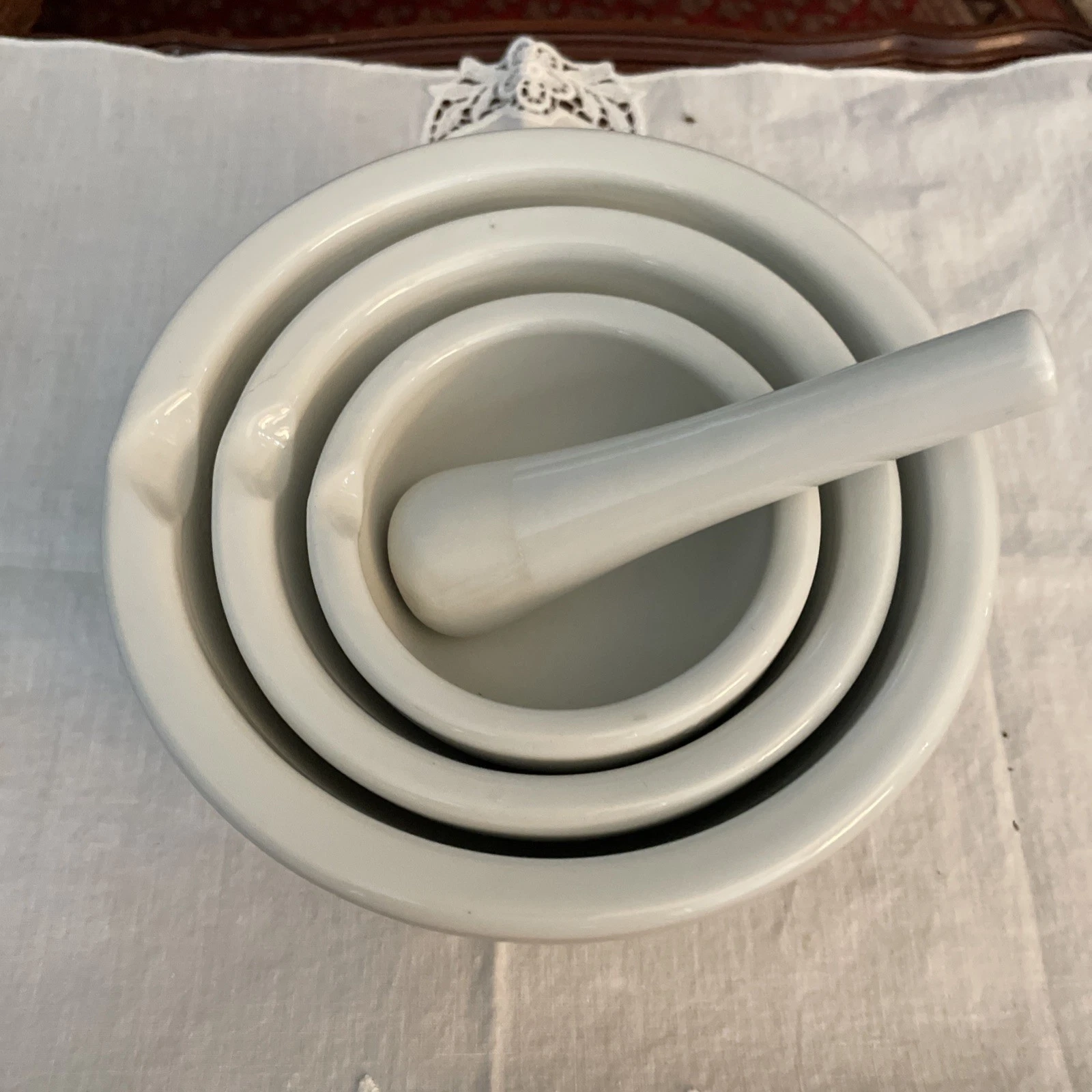 3 Glazed Ceramic Nesting, Mortar & Pestle Bowls Spice Grinders 6” 4” 3”