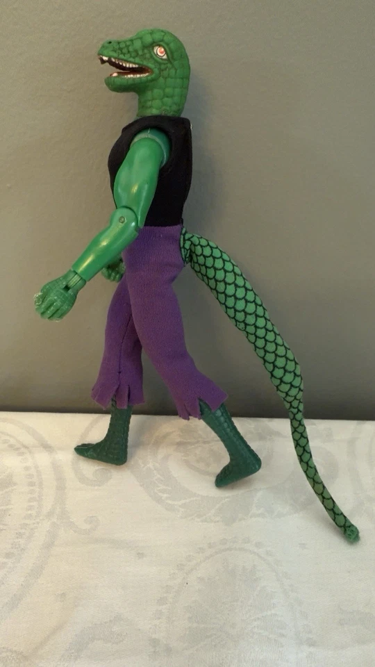 罕见 1974 年 MEGO 原装 LIZARD 8 英寸人偶 WGSH T2 复古 Villain 原装套装 — 第 4/4 张图片