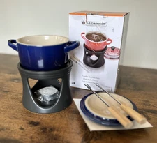 Beautiful LE CREUSET Mini Cocotte Fondue Set, INDIGO BLUE  (NEW OPEN BOX) 