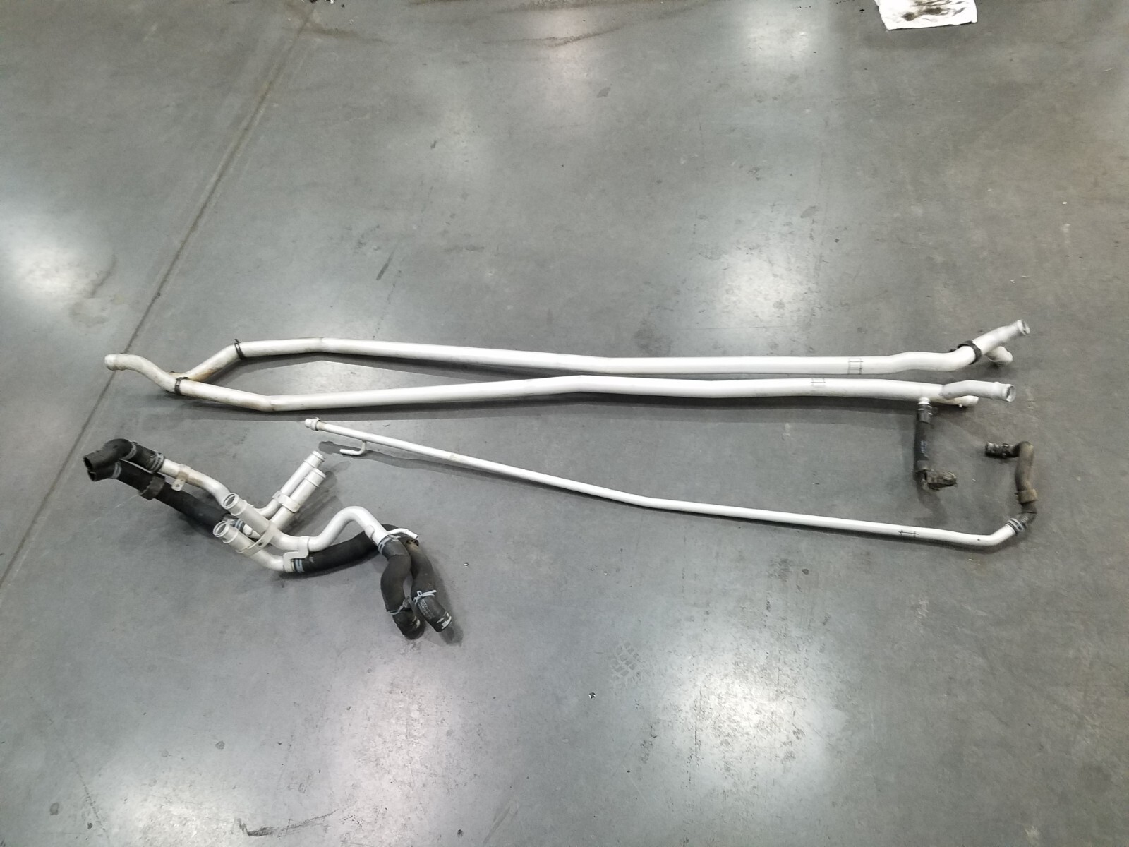 2017 Lamborghini Huracan LP580-2 Coolant Hoses / Tubes #8260 F5