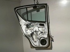 Porte arrière et accessoires Suzuki SPLASH