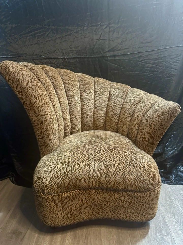 Rare Complete Set of Vintage Hollywood Regency Vladimir Kagan style chairs - Image 3 of 4