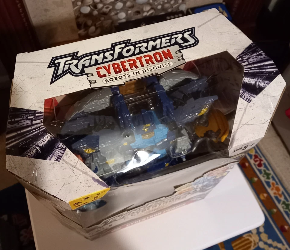 Hasbro 2005 MISB Transformers Cybertron Supreme Class Primus - USA Edition - Image 4 of 4