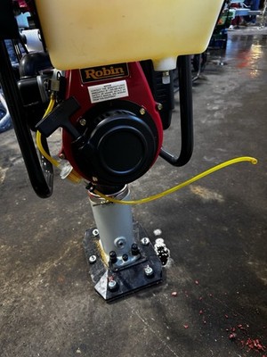 Stone XN650R Stomper 2-cycle Jumping Jack Tamper - for parts - not
