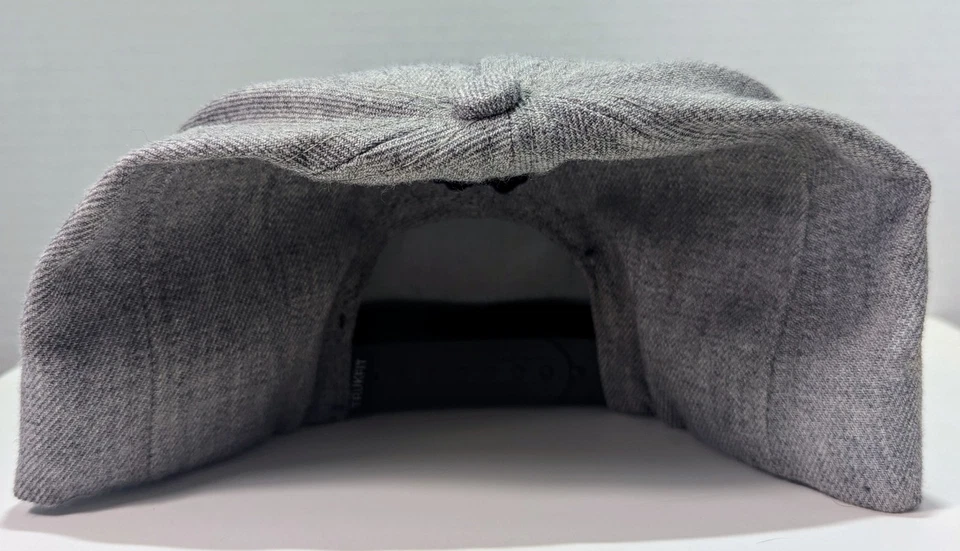 Gorra Trukfit Snapback Gris Lana/Acrílico - Goma/Vinilo Pixel Rojo Gorra Logo Excelente Con Foto 2 de 4