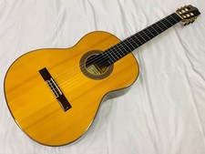 Alhambra Mod. 8P Konzertgitarre komplett Massivholz Made in Spain