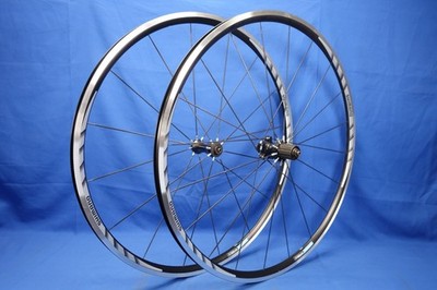 New Shimano WH-R550 700c QR Road Bike Wheelset, Rim Brake, 9/10