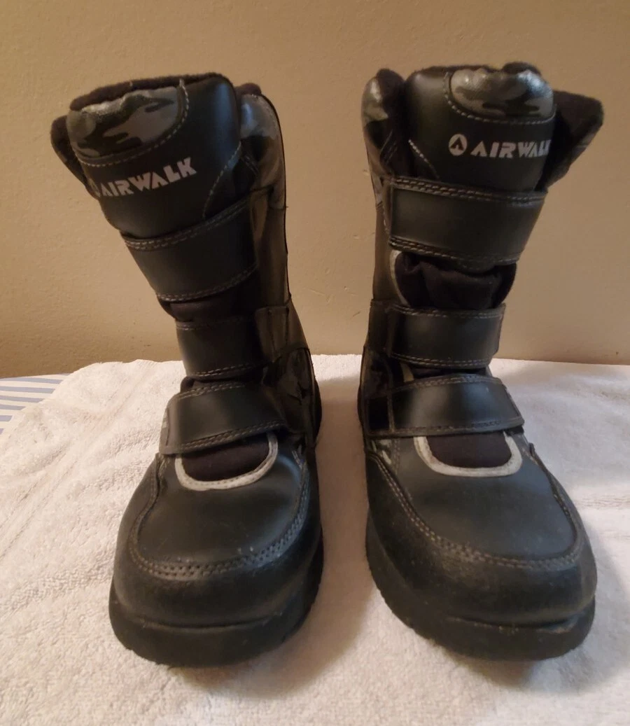 AIRWALK Thermolite Cold Weather Winter Snow Boots Black Size 2 Toddler Pre owned