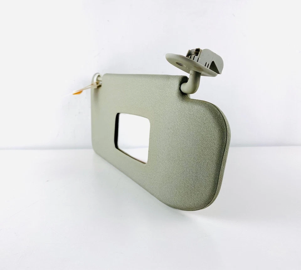 Оригинальные солнцезащитные козырьки для правостороннего пассажира Pontiac Wave 2005-2008 годов выпуска - Изображение 2 из 4