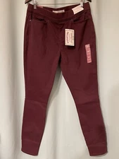 Signature by Levi Strauss & Co. Gold Label Women's Size Totally Shaping