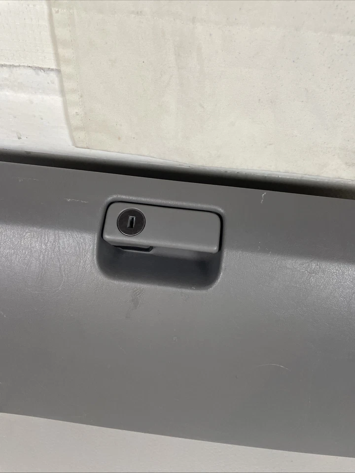 03-09 Toyota 4Runner tablero delantero guantera compartimento de almacenamiento gris 55550-35060 Foto 3 de 4