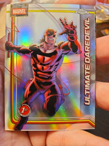 Topps Chrome Marvel 2026 Ultimate Daredevil 1st Appearance Refractor #183 - Picture 2 of 3