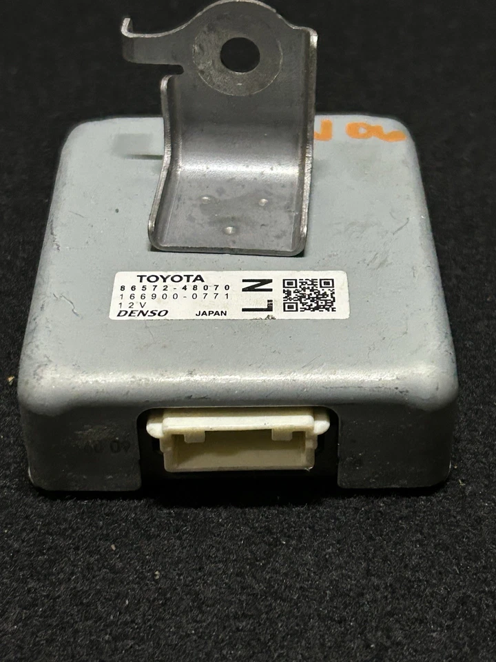 2020 - 2023 TOYOTA HIGHLANDER PEDESTRIAN SPEAKER CONTROL MODULE OEM 8657248070 - Image 2 of 3