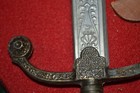 11TH CENTURY COAT OF ARMS MADE IN ITALY SCIMITAR SWORDS WALL DISPLAY — photo 7