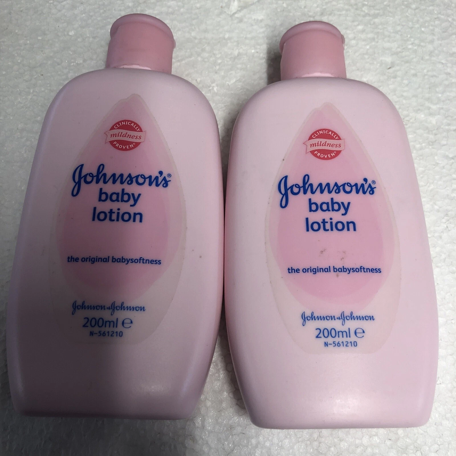 JOHNSONS BABY LOTION THE ORIGINAL BABY SOFTNESS 200ml Discontinued X2
Opens in a new window or tab