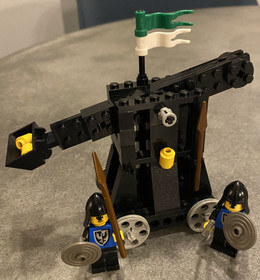 Vintage Castle Lego 6030 Black Falcons Catapult