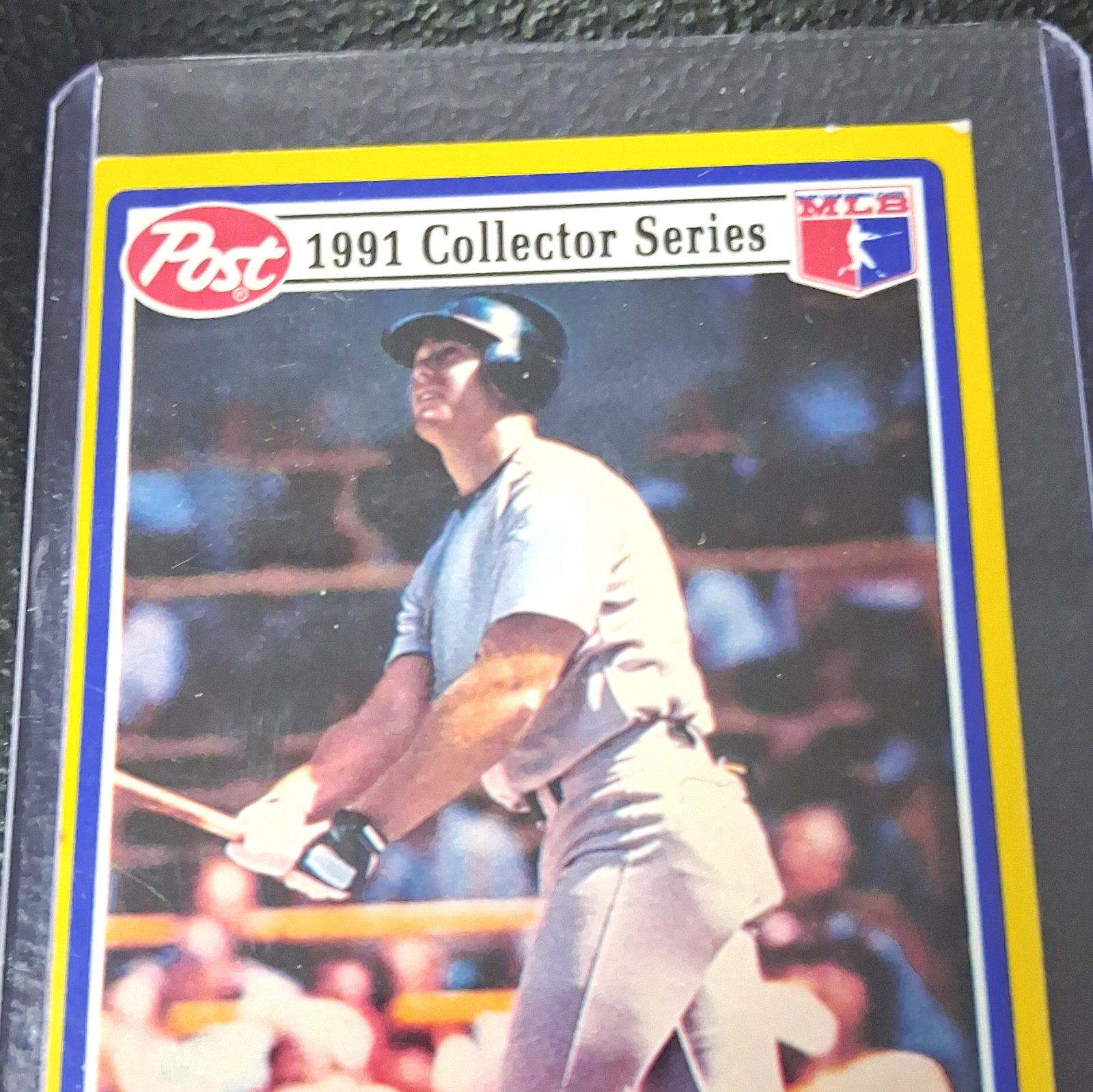 Post 1991 Collector Series Mark McGwire #1B Oakland Athletics MLB Auto