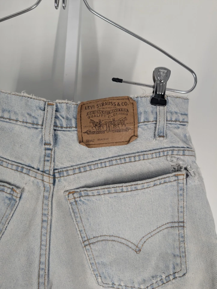 Jeans Levi's 950 Vintage Thrashed Denim Hechos en EE. UU. Talla 28" Punk Grunge Años 90 Años 80 Foto 4 de 4