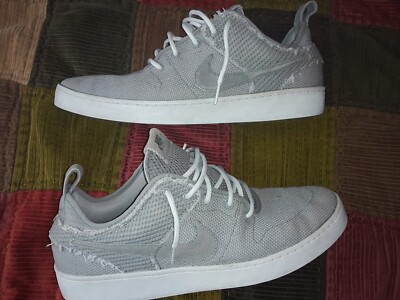 nike narrow mens shoes