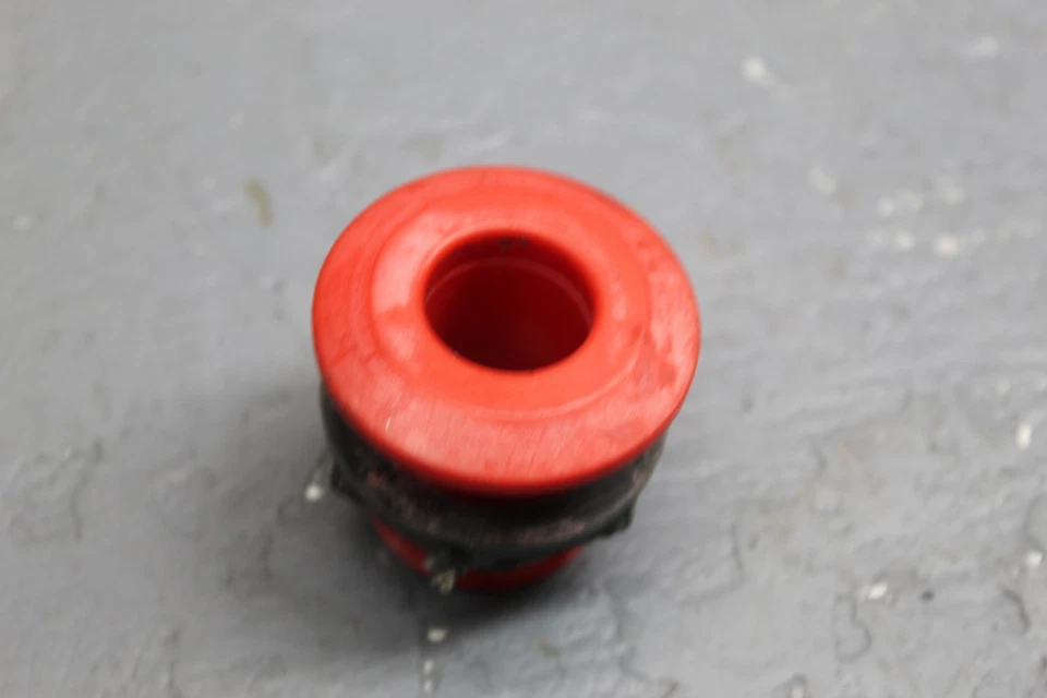 1997 TIGERSHARK DAYTONA 1000 BILGE PUMP HULL EXIT - Imagem 2 de 4