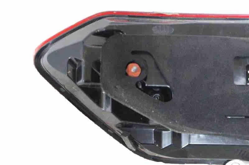 Luz trasera exterior derecha OEM 14-16 MERCEDES E350 E400 E550 SEDÁN 2129061403 Foto 4 de 4