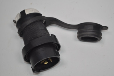Hubbell HBL2331SW Twist Lock Plug with Water Tight Safety Shroud