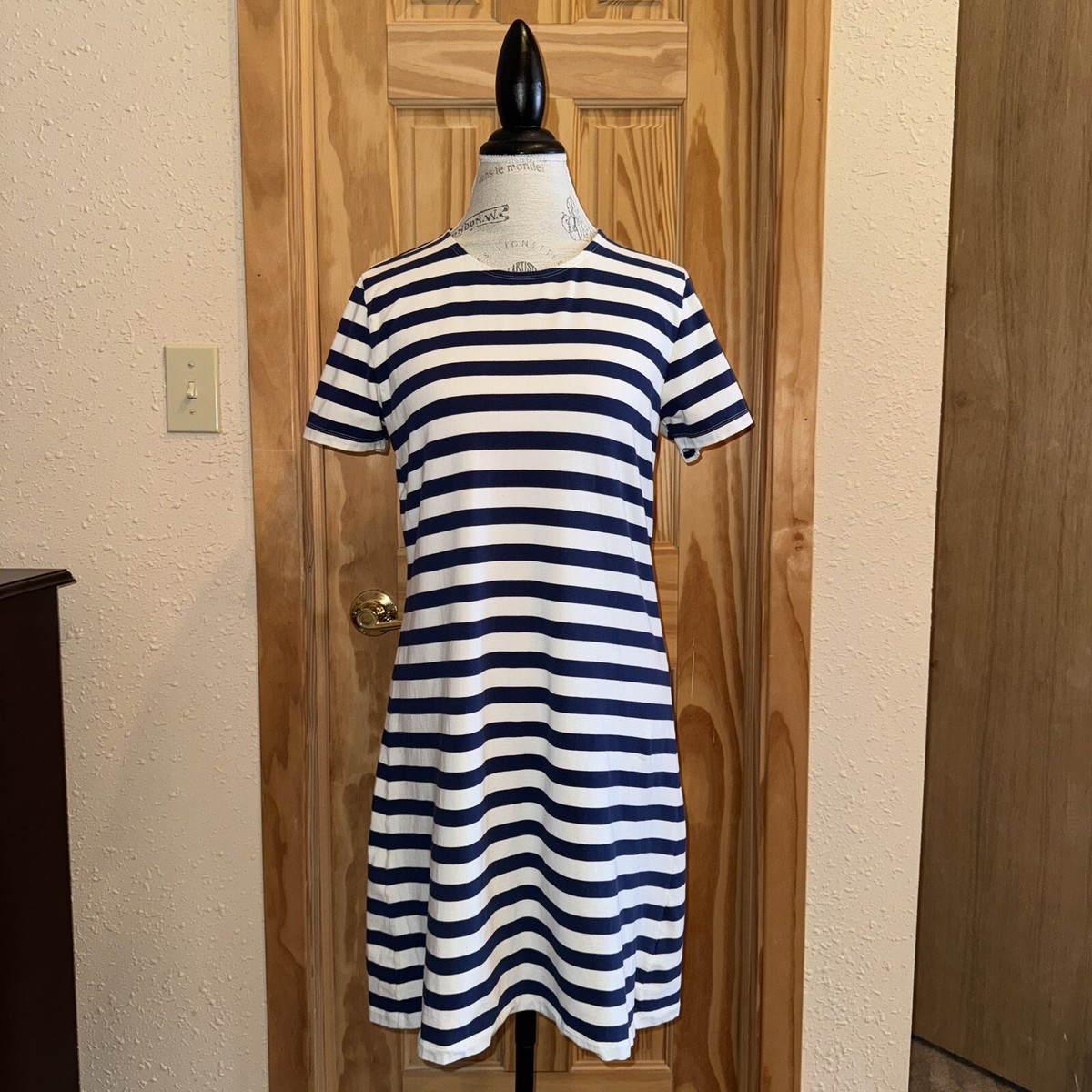 Vineyard Vines Blue and White Striped Dress Women's Size Medium | eBay Vineyard Vines Blue and White Striped Dress Women's Size Medium | eBay