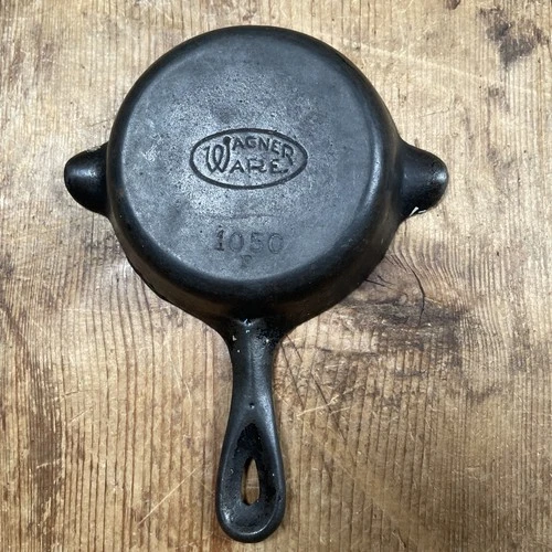 Vintage WAGNER WARE Cast Iron 1050 Miniature Frying Pan Ashtray