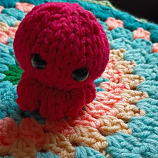 Handmade Crochet Octopus Plush Stuffed Animal Mini Pink Age 3-5 2025