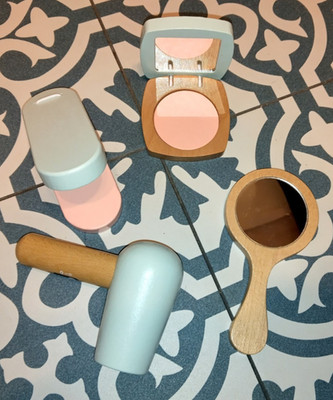 Holzspielzeug Beauty Set Haar Haartrockner Spiegel Kinderspielzeug