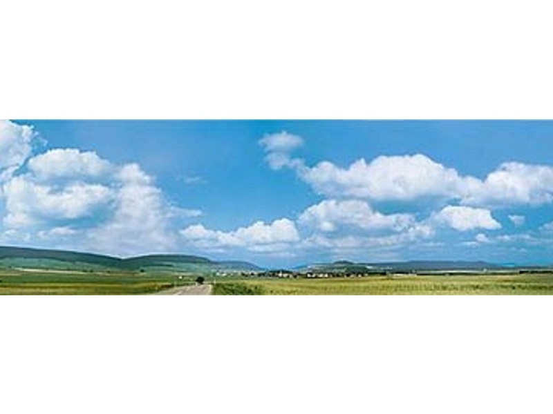 Fond de décor nuages et campagne FALLER 180514 pour habiller un mur de circuit HO