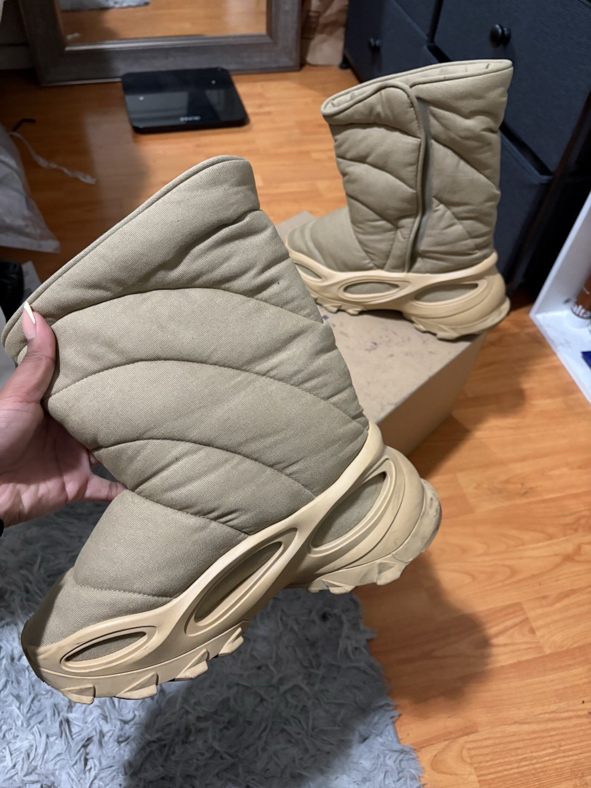 adidas Yeezy NSLTD Boot Khaki Size 8 image 3