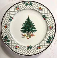 Mikasa Heritage Christmas Story 11" Dinner Plates CAB08, set of 4