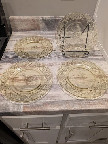 Set of 4 Federal Glass Rosemary Yellow Amber Depression Dinner Plates 9.5”
