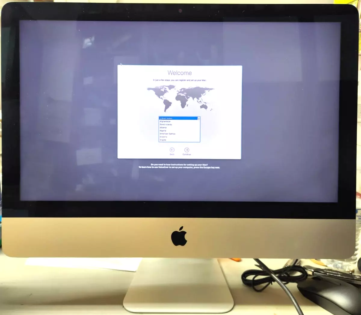 Apple - 21.5