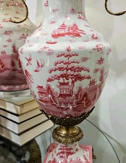 JARRÓN DE PORCELANA CON LIBÉLULA ORMOLU BRONCE ROSA Y BLANCO - 19"H Foto 3 de 4