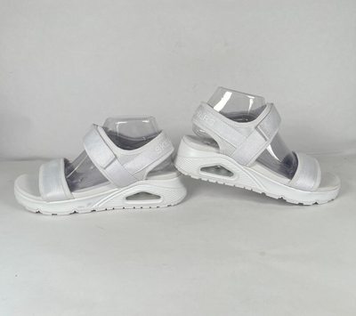 skechers uno sandals